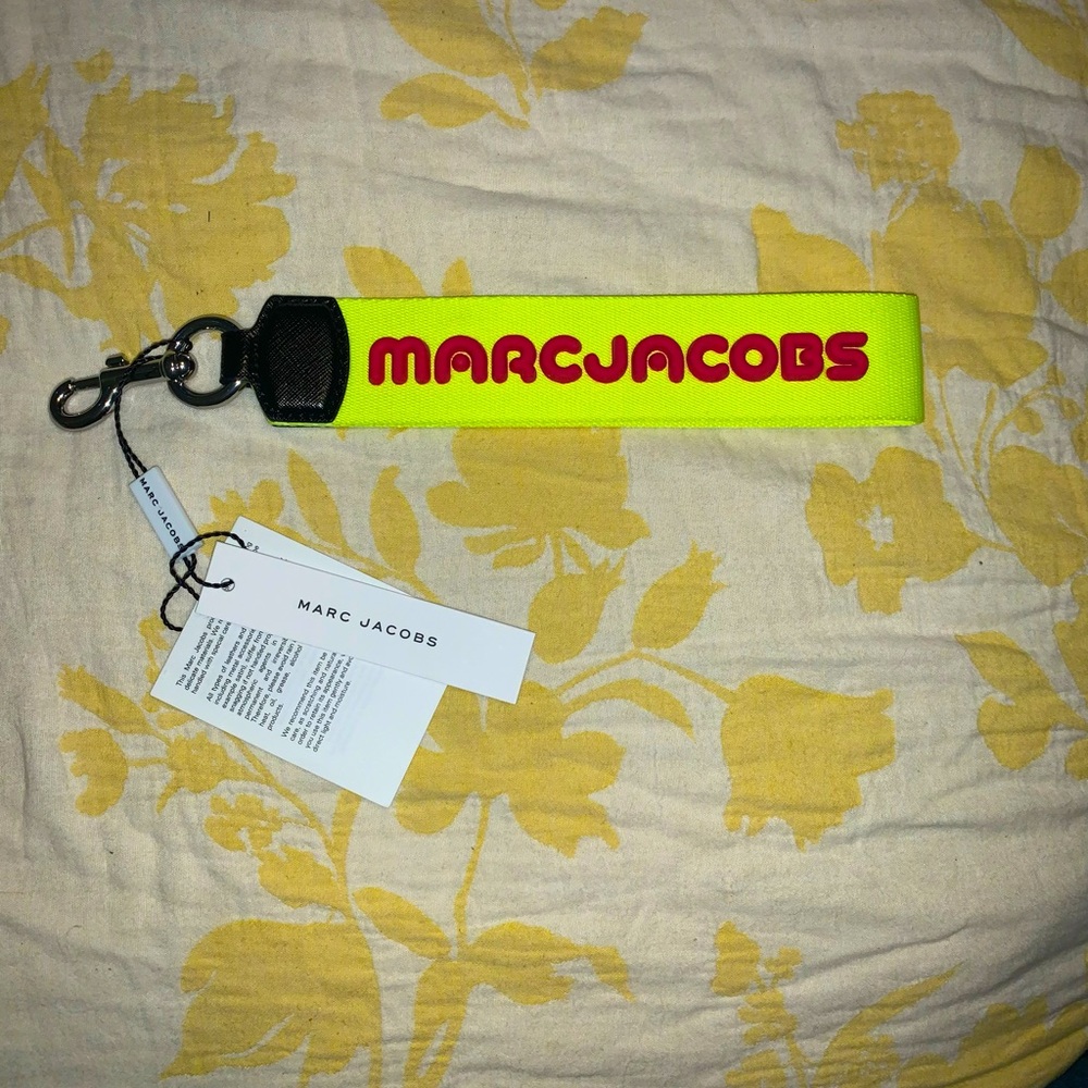 MARC JACOBS KEY CHAIN!!